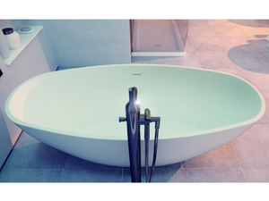 TURQUOISE - Freestanding oval Solid Surface bathtub _ MOMA Design